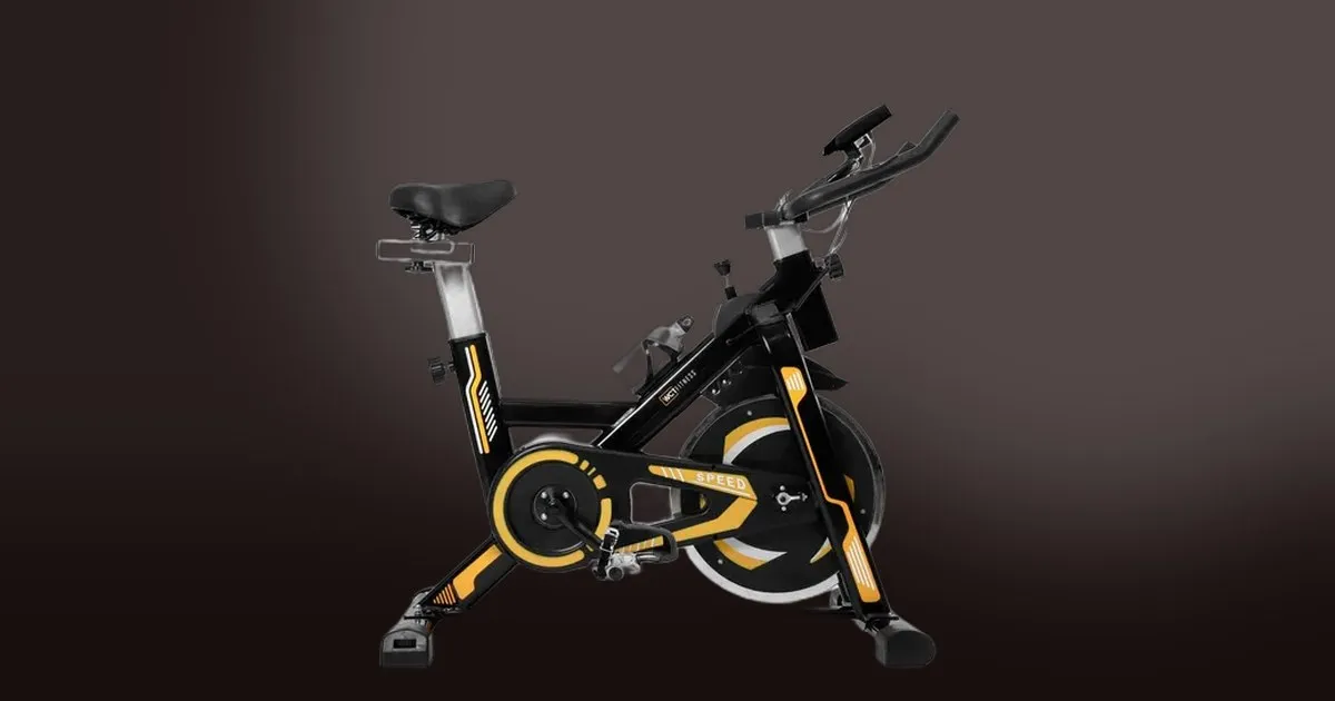 Bicicleta Spinning com Roda de 13kg está com 45% OFF no Pix e pode transformar seu treino em casa