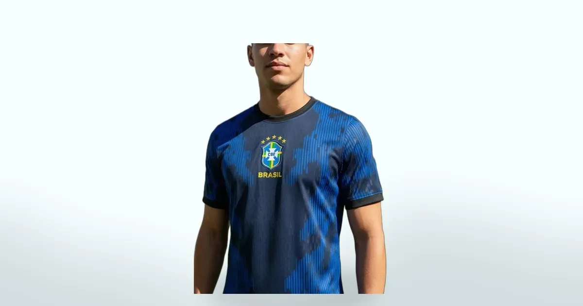 Seleção Brasileira com visual diferente: a camisa azul oficial está em promoção e chama atenção