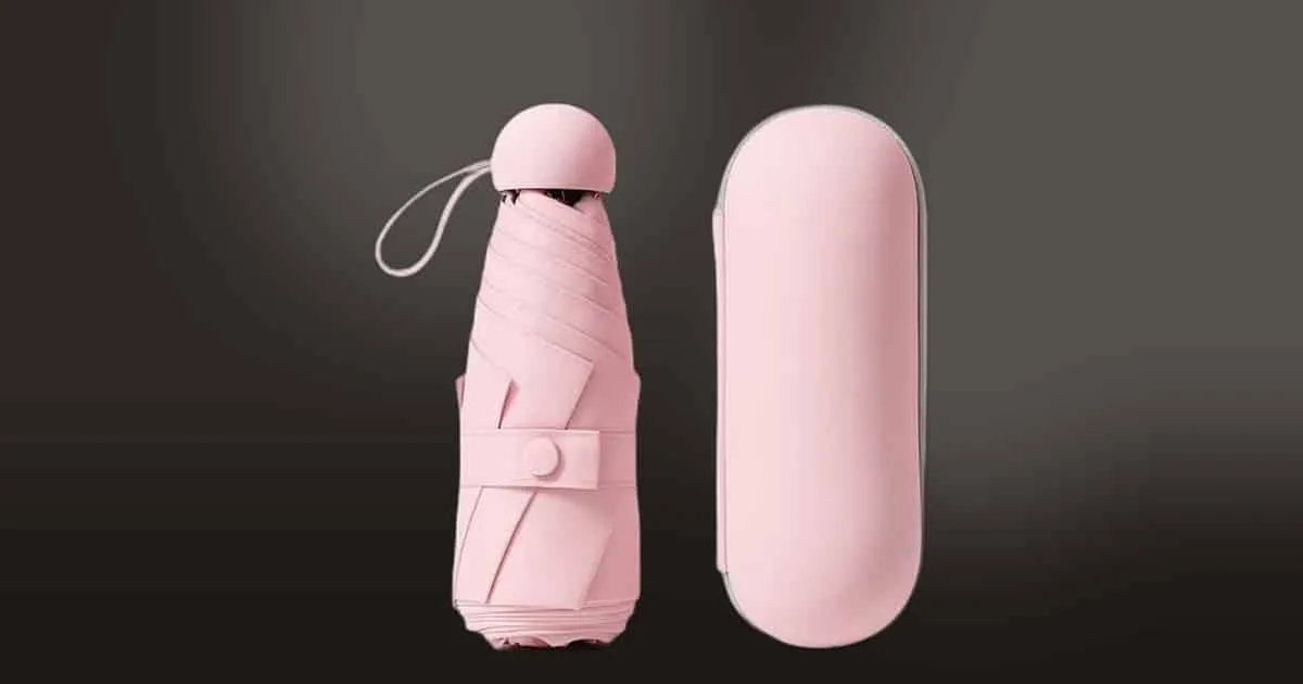 Guarda-chuva que cabe na bolsa sai por menos de R$ 40 e protege do sol